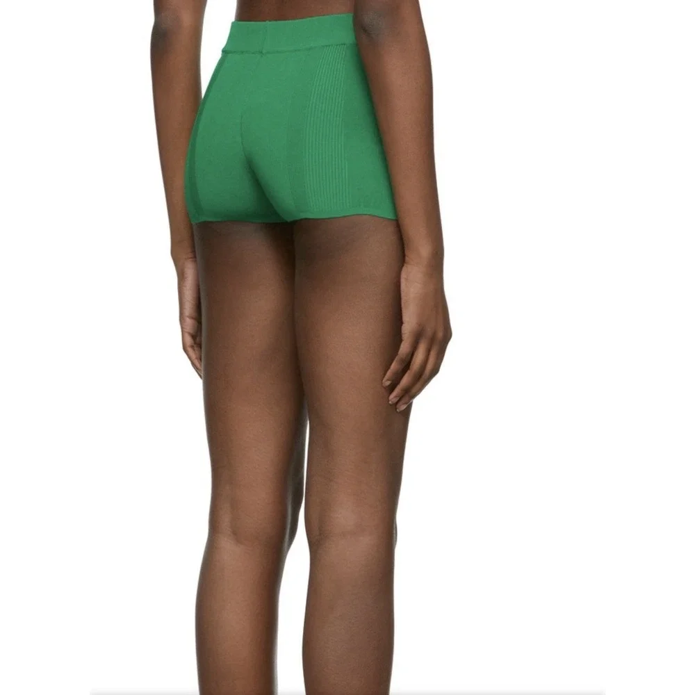 JACQUEMUS LE SHORT BASGIA GREEN RIBBED KNIT BOXER MICRO SHORT (36/US4)
